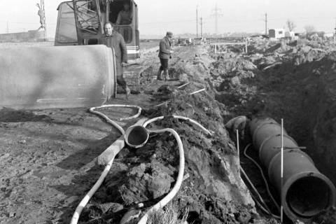 ARH Slg. Weber 02-120/0016, Verlegung von Betonrohren, zwischen 1980/1990