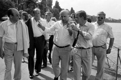 ARH Slg. Weber 02-130/0007, Teilnehmer der Dankeschön-Tour und des Info-Besuchs für ehrenamtliche Wahlhelfer aus Gehrden am Rhein, Bonn, zwischen 1980/1990