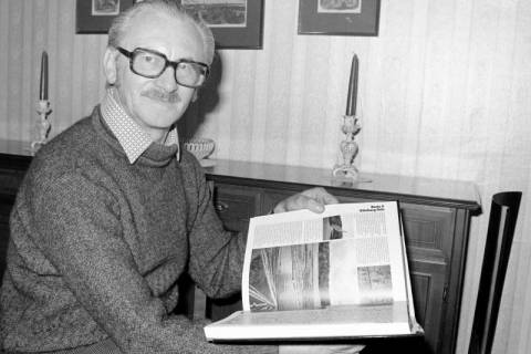 ARH Slg. Weber 02-144/0009, Rudolf Schöber, Lehrer an der Grundschule Gehrden und Leiter der Stadtbücherei, Gehrden, zwischen 1980/1990
