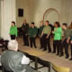 ARH BA 2757, Israelische Besuchergruppe - Chorauftritt in der Kirche, Mandelsloh