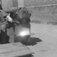 Archiv der Region Hannover, ARH NL Dierssen 0103/0011, Schlossermeister Wedekind beim schweißen