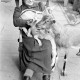 Archiv der Region Hannover, ARH NL Dierssen 1019/0024, Familie Eilert mit Tieren