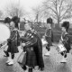 Archiv der Region Hannover, ARH NL Dierssen 1222/0011, Festzug anlässlich des Besuches des kanadischen Verteidigungsministers Brooke Claxton in den Edinburgh Barracks (Scharnhorst-Kaserne) beim dort beherbergten 1st Canadian Rifle Battalion, Bothfeld