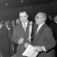 Archiv der Region Hannover, ARH NL Dierssen 1225/0023, "Fest der Sportpresse": Max Schmeling und Dr. Lowen (?), Hannover