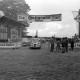 Archiv der Region Hannover, ARH NL Dierssen 1242/0006, Start zur CMC "Kriegsbeschädigten-Fahrt", Springe
