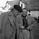 Archiv der Region Hannover, ARH NL Dierssen 1269/0007, Dreharbeiten des Films "Regina Amstetten": John Knittel (links), Bennigsen