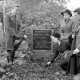 Archiv der Region Hannover, ARH NL Dierssen 1269/0011, Dreharbeiten des Films "Regina Amstetten": Luise Ullrich (hinten rechts), Bennigsen