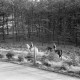 Archiv der Region Hannover, ARH NL Dierssen 1332/0036, Porsche-Turnier: Reiter am Straßenrand, Bad Harzburg