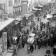 ARH NL Dierssen 1349/0002, DKW in den Menschenmassen des Basars, Istanbul