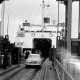 Archiv der Region Hannover, ARH NL Dierssen 1391/0029, Autos auf dänischem Fährschiff, Gedser