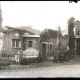 Archiv der Region Hannover, ARH NL Kageler 37, 1. Weltkrieg, Soldaten vor einer Kommandantur, Frankreich