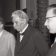 ARH NL Koberg 4945, Albert Schweitzer beim Besuch der Albert-Schweitzer-Schule, Linden