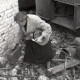 Archiv der Region Hannover, ARH NL Koberg 5740, Personen bei der Trümmerräumung in der Windmühlenstraße, Hannover