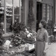 Archiv der Region Hannover, ARH NL Koberg 5809, Personen vor einem Laden, Hannover