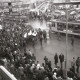 ARH NL Koberg 798, "Roter Punkt" Demonstration gegen Fahrpreiserhöhung der ÜSTRA in der Georgstraße, Hannover