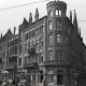 Archiv der Region Hannover, ARH NL Koberg 9428, Zerstörte Geschäfte, unter anderem "Foto Möhlen" und "Erich Möller Rad", Hannover