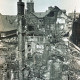ARH NL Koberg 9689, Zerstörte Häuser in der Altstadt, links Ballhof, hinten Kreuzkirche, Hannover