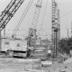 Archiv der Region Hannover, ARH NL Mellin 01-078/0013, Seilbagger Mb2 von Menck & Hambrock? beim Bau der Unterführung der heutigen Berliner Allee(?), Lehrte