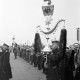 Archiv der Region Hannover, ARH NL Mellin 01-081/0003, Ehrenparade zur Verabschiedung des Bundeskanzlers Dr. Konrad Adenauer, Wunstorf