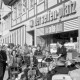 Archiv der Region Hannover, ARH NL Mellin 01-092/0023, Eröffnung der Filiale des Drogeriemarktes "der seifen-platz" in der Marktstraße, Burgdorf