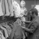 Archiv der Region Hannover, ARH NL Mellin 01-102/0012, Bekleidungsgeschäft