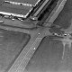 Archiv der Region Hannover, ARH NL Mellin 01-104/0002, Kreuzung an der Hannover Messe mit einem Werbeschild von Continental