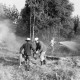 Archiv der Region Hannover, ARH NL Mellin 01-106/0017, Feuerwehr im Wald