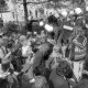 Archiv der Region Hannover, ARH NL Mellin 01-110/0004, Bundespolizei mit Schutzschilden bei einer Demonstration