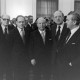 ARH NL Mellin 02-023/0013, (v. l.) N.N., N.N., Gehrdens Bürgermeister und Vorstandsvorsitzender der Kreissparkasse Hannover Gerhard Oberkönig, Oberkreisdirektor Herbert Droste und N.N. bei einer Veranstaltung