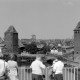 Archiv der Region Hannover, ARH NL Mellin 02-026/0003, Blick vom Dach der Barrage Vauban auf die Ponts Couverts (Gedeckte Brücken) und die Stadt, Straßburg