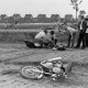 ARH NL Mellin 02-050/0007, Erst-Helfer bei einem Motorradfahrer nach einem Sturz