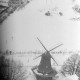 Archiv der Region Hannover, ARH NL Mellin 02-058/0007, Luftbild einer Windmühle im Schnee