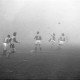 Archiv der Region Hannover, ARH NL Mellin 02-059/0008, Fußballspiel im Nebel