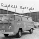 ARH NL Mellin 02-079/0013, VW-Bus (VW Typ 2 T2) vor dem VW-Autohaus von Rudolf Petzold in der Burgdorfer Straße, Lehrte