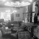 Archiv der Region Hannover, ARH NL Mellin 02-103/0012, Innenraum einer Gaststätte?
