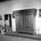 Archiv der Region Hannover, ARH NL Mellin 02-116/0006, Schrank als Exponat in einem Museum