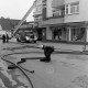 Archiv der Region Hannover, ARH NL Mellin 02-200/0006, Feuerwehr nach einem Brand (oder einer Übung?) im Tapetenhaus Dehne, Burgdorf
