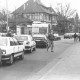 Stadtarchiv Neustadt a. Rbge., ARH Slg. Bartling 603, Starker Verkehr auf der Wunstorfer Straße