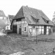 Stadtarchiv Neustadt a. Rbge., ARH Slg. Bartling 622, Stallgebäude, Fachwerk
