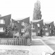 Stadtarchiv Neustadt a. Rbge., ARH Slg. Bartling 851, Neubaugebiet an der Hans-Böckler-Straße, Blick auf die Fronten der Häuser an der Walter-Gropius-Straße, Neustadt a. Rbge.