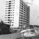 Stadtarchiv Neustadt a. Rbge., ARH Slg. Bartling 909, Siemensstraße 62, Neustadts erstes Hochhaus vor der Fertigstellung, Neustadt a. Rbge.