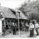 ARH Slg. Bartling 1137, Richtfest des neuen Fachwerkbaus als Wartehäuschen an der Bus-Haltestelle mit Bürgermeister Henry Hahn, Borstel