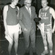 ARH Slg. Bartling 3930, Ehrung zweier Sportler in der Turnhalle durch den 1. Vorsitzenden des Turnkreises Hannover-Land Eberhard Bahl (Mitte), Bordenau