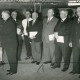 ARH Slg. Bartling 4550, Ehrungen von Landrat Friedrich Meyer (l.), Frau Lorisch und vielen anderen Männern durch Gemeindedirektor Friedrich Brase im Festzelt beim Kreis-Schützenfest, Mardorf