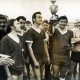 ARH Slg. Bartling 4565, Fußballverein Mardorf, Präsentation des bei einem Turnier gewonnenen Pokals durch Mannschaftsführer Thürnau, Schneeren