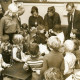 Stadtarchiv Neustadt a. Rbge., ARH Slg. Bartling 4958, Besichtigung des Kinderspielkreises des Landkreises, Suttorf