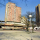 Archiv der Region Hannover, ARH Slg. Bürgerbüro 696, Blick auf Gebäude des Ihme-Zentrums und ehemalige Hochbrücke am Küchengartenplatz, Linden