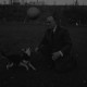 ARH Slg. Fratzer 01-0028/0005, Hund und Herrchen spielen Fußball 