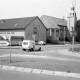 Archiv der Region Hannover, ARH Slg. Weber 02-025/0004, Kreuzung Nedderntor / Schulstraße / Ronnenberger Straße, in der Bildmitte: Pfarrzentrum der St. Bonifatiuskirche, Gehrden