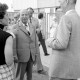 Archiv der Region Hannover, ARH Slg. Weber 02-045/0011, Gehrdens Bürgermeister Gerhard Oberkönig und weitere Personen beim Pferderenntag um den Preis der Stadt Gehrden auf der Bult, Langenhagen